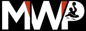 Lettres blanches MWP sur fond noir, avec des triangles rouges au-dessus du W. Le P contient la silhouette d'une personne jouant au water-polo, tenant un ballon au-dessus de sa tête.