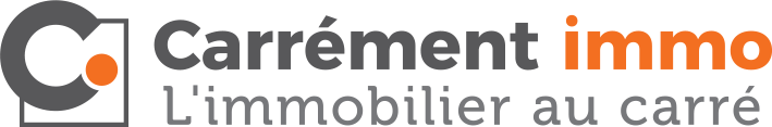 Logo avec un symbole géométrique gris à gauche et le texte "Carrément immo" en gras, avec "immo" en orange. En dessous, en gris, on peut lire : "L'immobilier au carré".